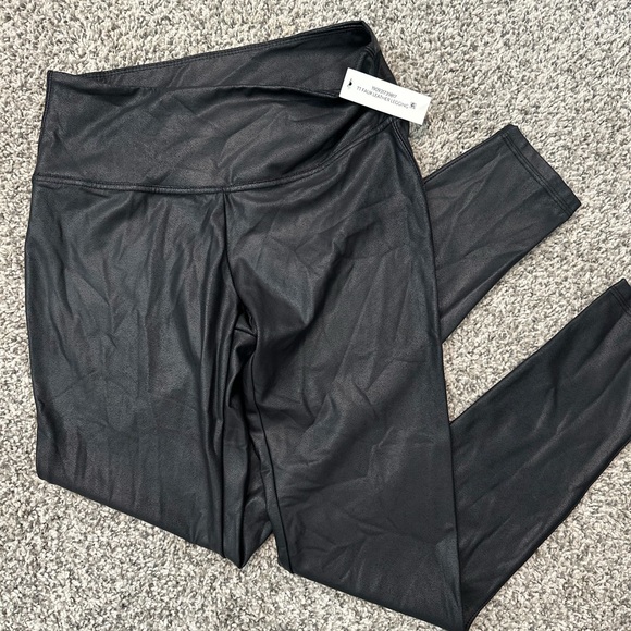 Pants - NWT Faux leather Leggings